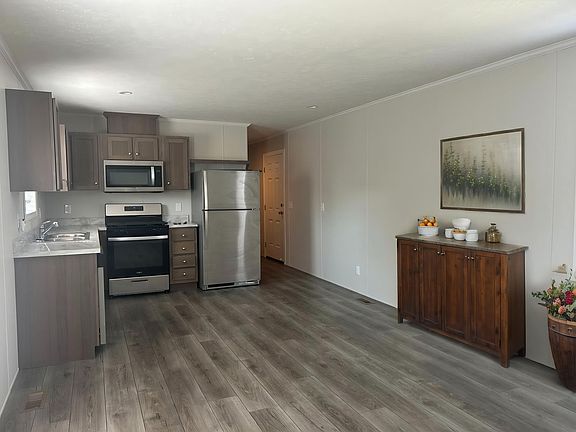 3rd image of 11429 Harbor Cv #81
