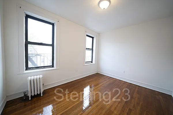 Rented by Sterling Realty Solution Inc | media 9