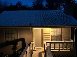 1320 Burgess Dr, Tallahassee, FL 32304