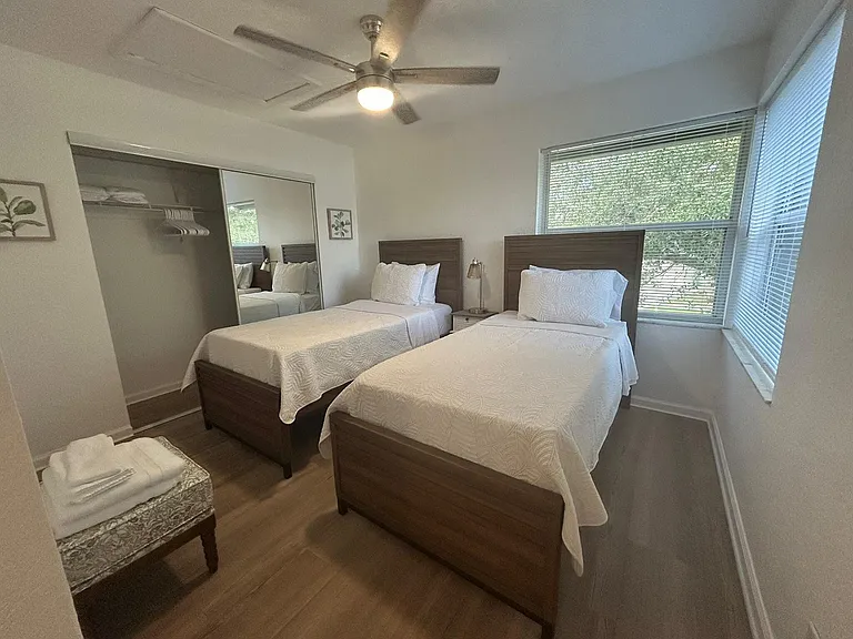 1136 Staghorn St — Photo 8
