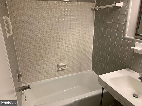 2nd image of 10500 Rockville Pike Unit 424