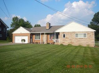 59 Ellis Ave, Hermitage, PA 16148