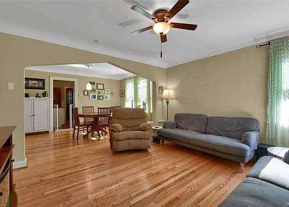 3rd image of 9055 Pallardy Ln