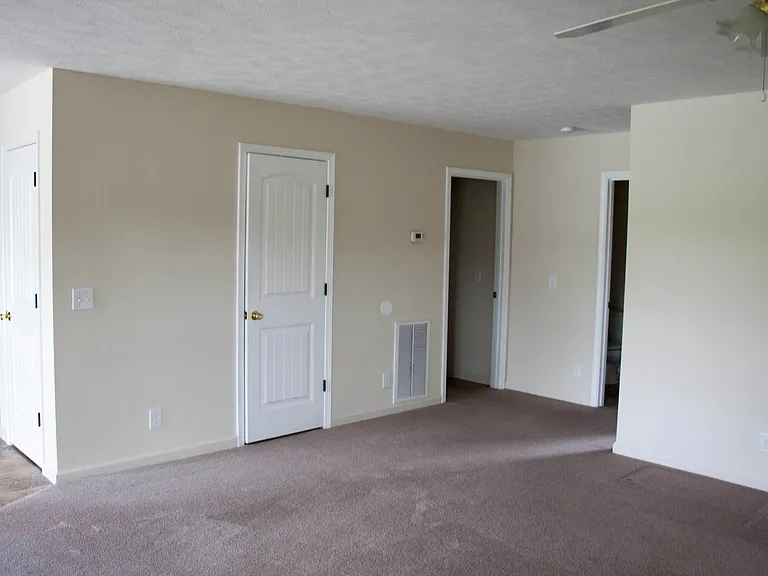 755 Kinniard Rd — Photo 8