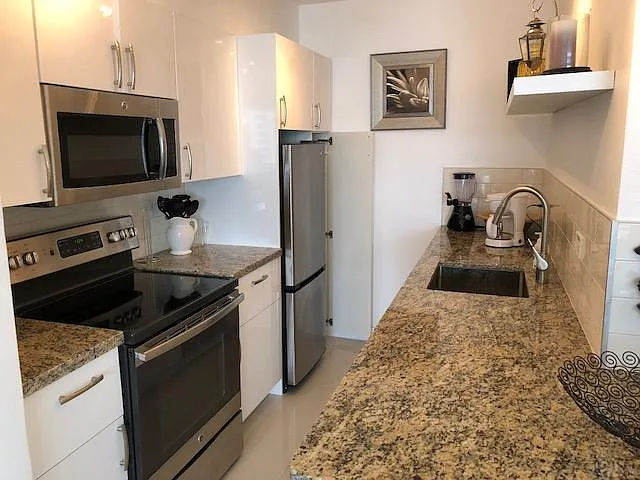 Studio, 461 sqft, $2,600 — Photo 4