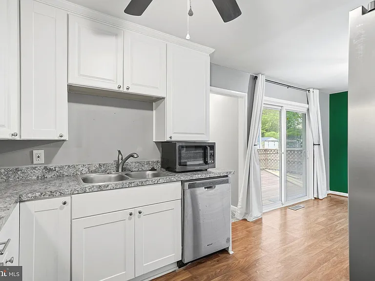 6743 Amherst Rd — Photo 13