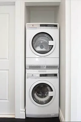 Rented by Avenues Real Estate | media 10