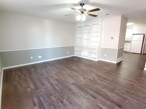3rd image of 3430 Sockwell Blvd #36