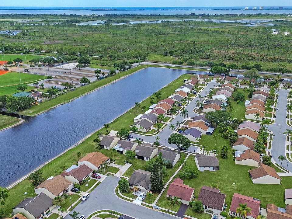 1st image of 2229 SE Brekenridge Circle