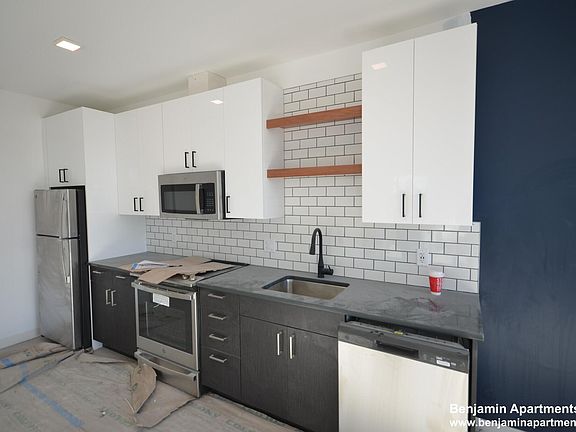 4th image of 98 Brighton Ave #10