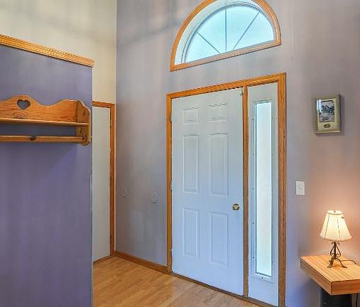5th image of 8824 Douglas Dr N