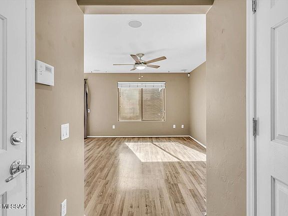 5th image of 6039 S Hawks Hollow Ct