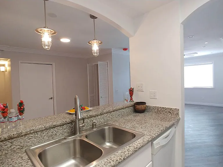 Villa De Adel Apts — Photo 170