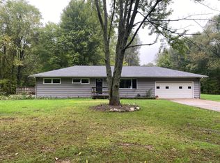 2924 W Pifer Rd, Delton, MI 49046