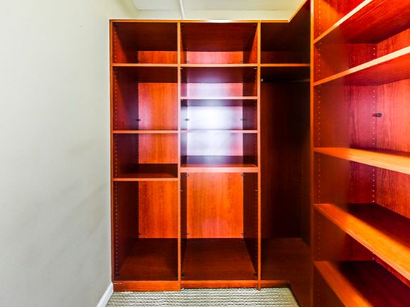 5th image of 140 S Van Ness Ave Unit 940