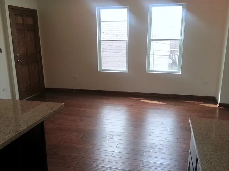3327 N Hamilton Ave #2R — Photo 8