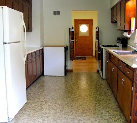 5th image of 11842 W Homewood Ave
