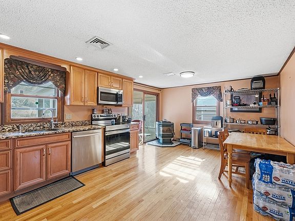 2nd image of 255 Cedar Brook Rd