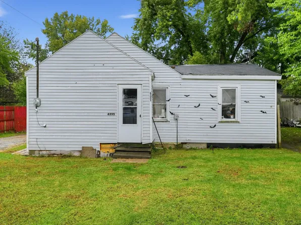 6355 E Ivy Ct, Eau Claire, MI 49111