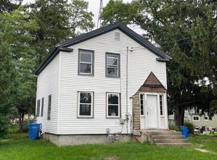 806 S 9th St, Watertown, WI 53094