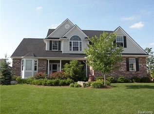 54892 Grenelefe Cir W, South Lyon, MI 48178
