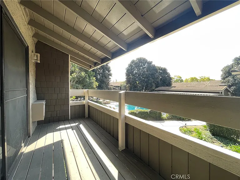 262 Streamwood — Photo 209