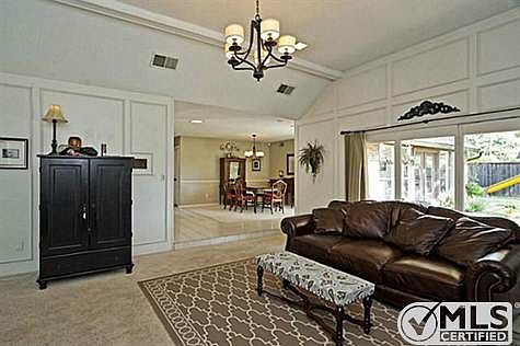 5th image of 2521 Webster Dr