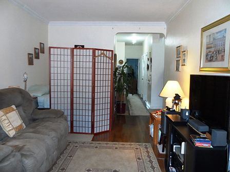 5th image of 5207 39th Ave