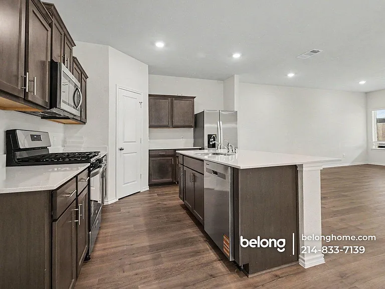1109 Sunflower Ln — Photo 10