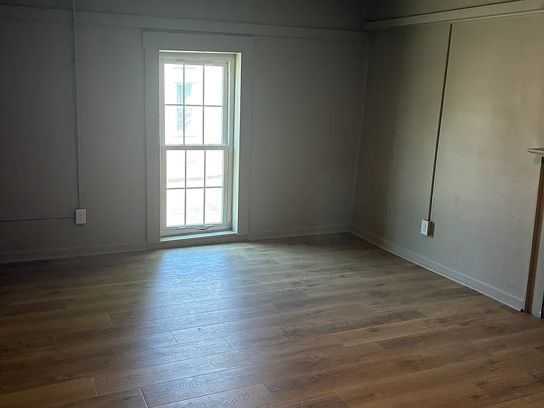 122 S Main St — Photo 27