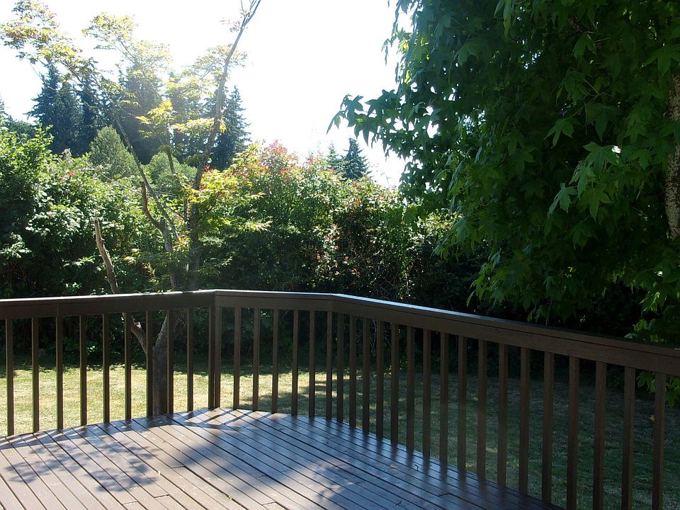 2nd image of 8024 Olympic View Pl