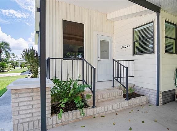 3rd image of 26244 Queen Mary Ln