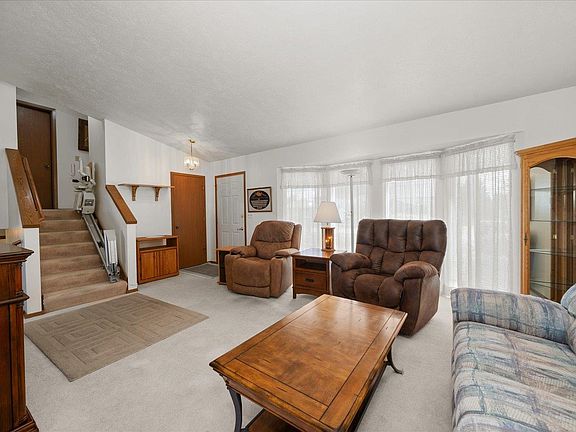 3rd image of 13715 E Rich Ave