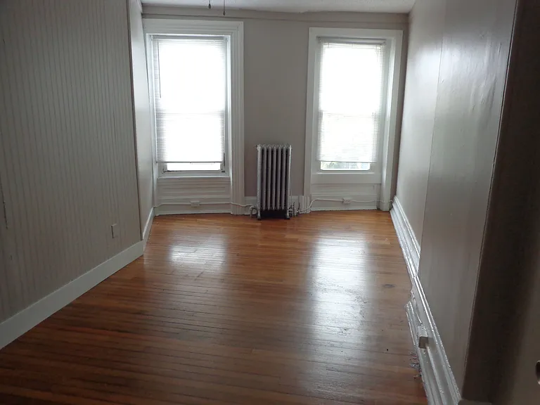4421 Baker St #2 — Photo 8