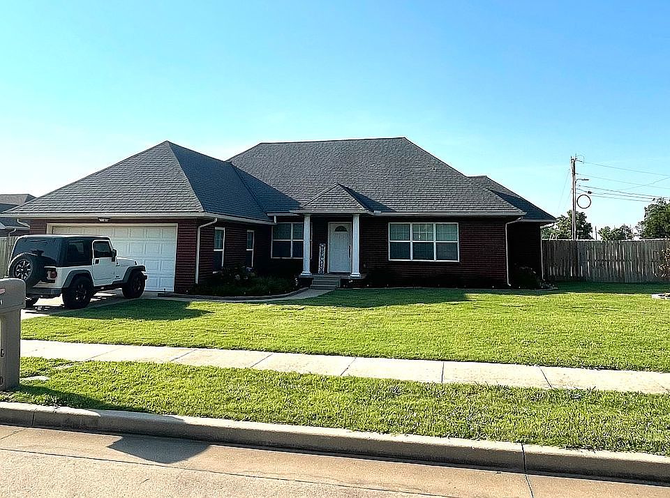 1st image of 301 Lonnie Ave