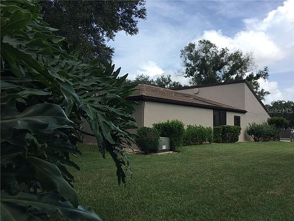 4th image of 3698 Glen Oaks Manor Dr