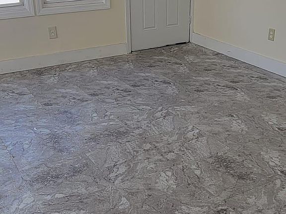 5th image of 186 Mapes Ave Floor 1
