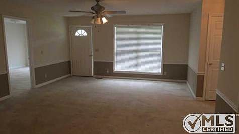 3rd image of 205 Idle Dr