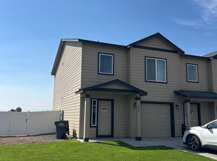 166 A & B E Montmorency Blvd #B, George, WA 98824