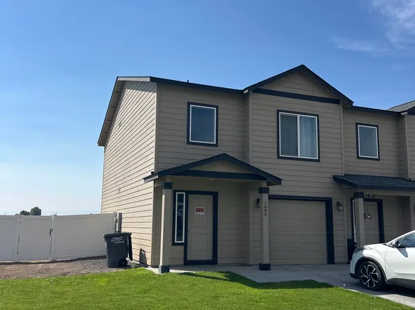 166 A & B E Montmorency Blvd #B, George, WA 98824