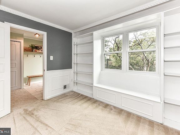 5th image of 99 Orchard Dr
