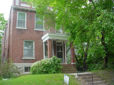 6535 Bartmer Ave, Saint Louis, MO, 63130