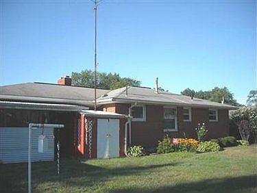 2nd image of 2125 Beechwood St NE