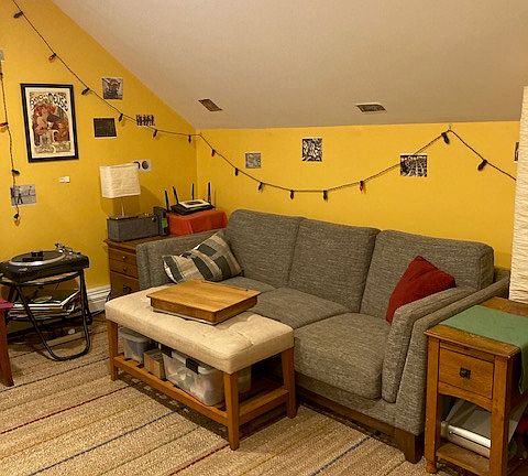 2nd image of 19 Beacon Pl #3