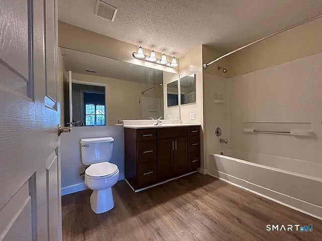 488 Bedford St #135 — Photo 15