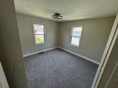5th image of 2907 Warren Ave