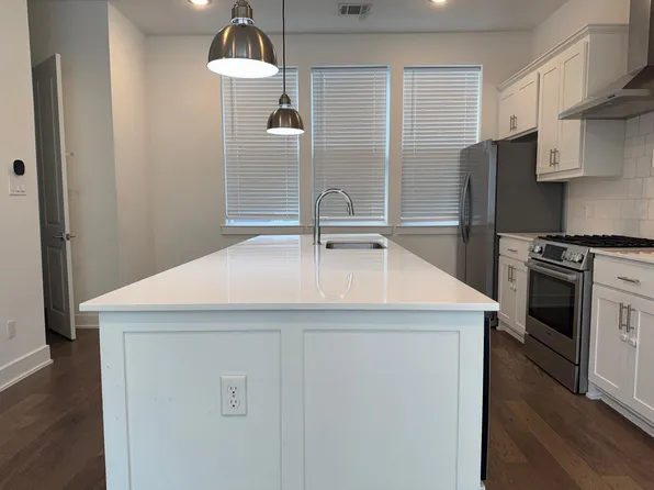 645 N Tyler St, Dallas, TX