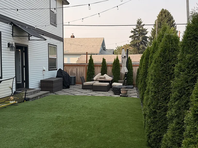 7920 N Fiske Ave — Photo 4