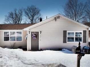 204 Knox Way, Hopatcong, NJ 07843