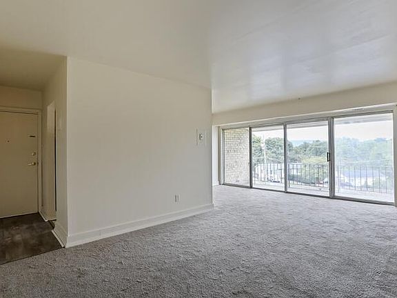 3rd image of 620 6th Ave APT 205
